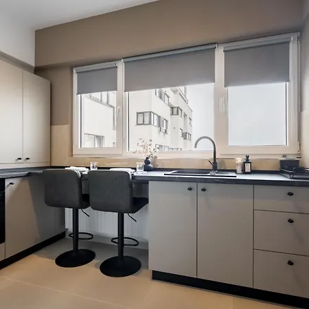 Spacious 809 Apartment Bucharest