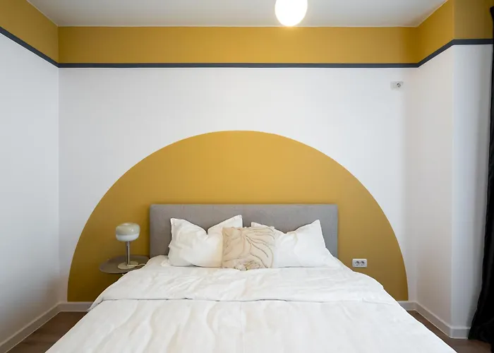 Spacious 809 Apartment Bucharest