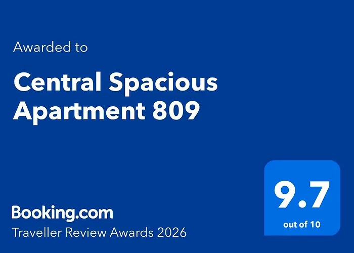 Spacious 809 Apartment