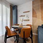 아파트 Spacious 809 *