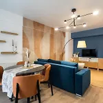 아파트 Spacious 809