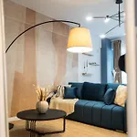 아파트 Spacious 809